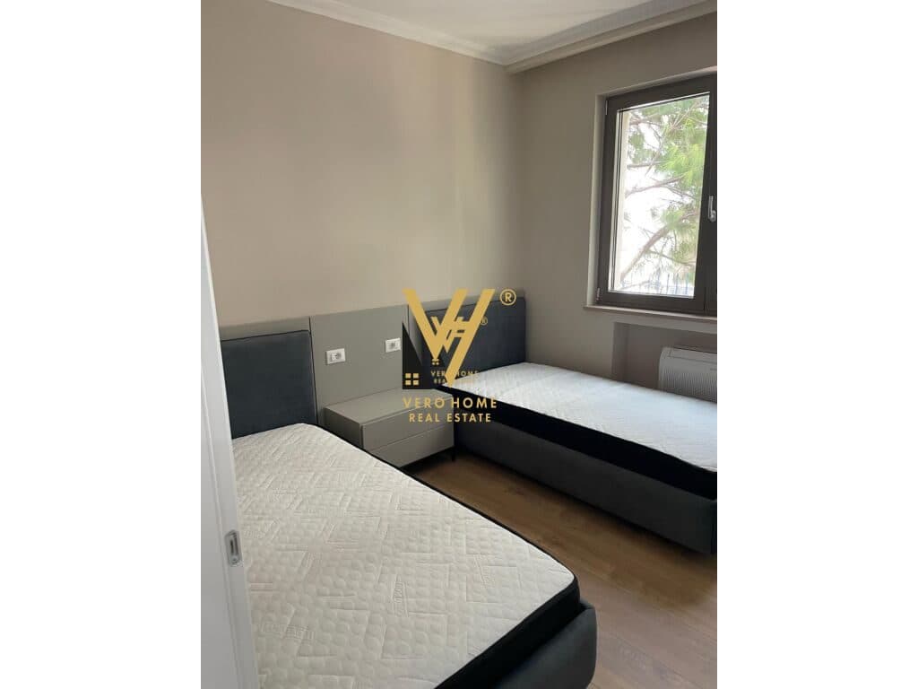 JEPET APARTAMENT 2+1+2+BLK ME QERA NE VLORE 1.250 EURO 4