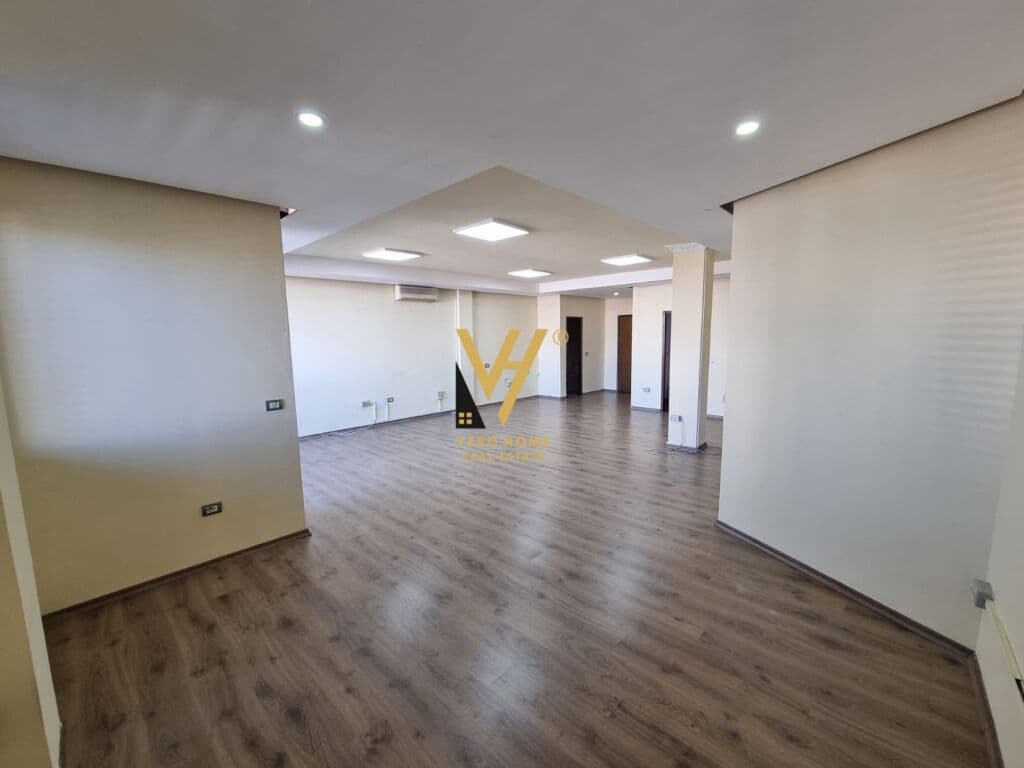 Jepet Zyre me qera te Blloku 120 m2