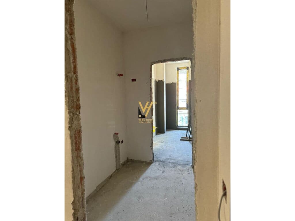 Shitet Apartament 3+1+2+ballkon te Bulevardi i Ri 156 m2 2