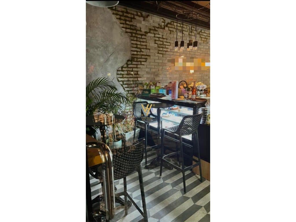 SHITET DYQAN 46 M2 TE RRUGA KAJO KARAFILI 235.000 EURO