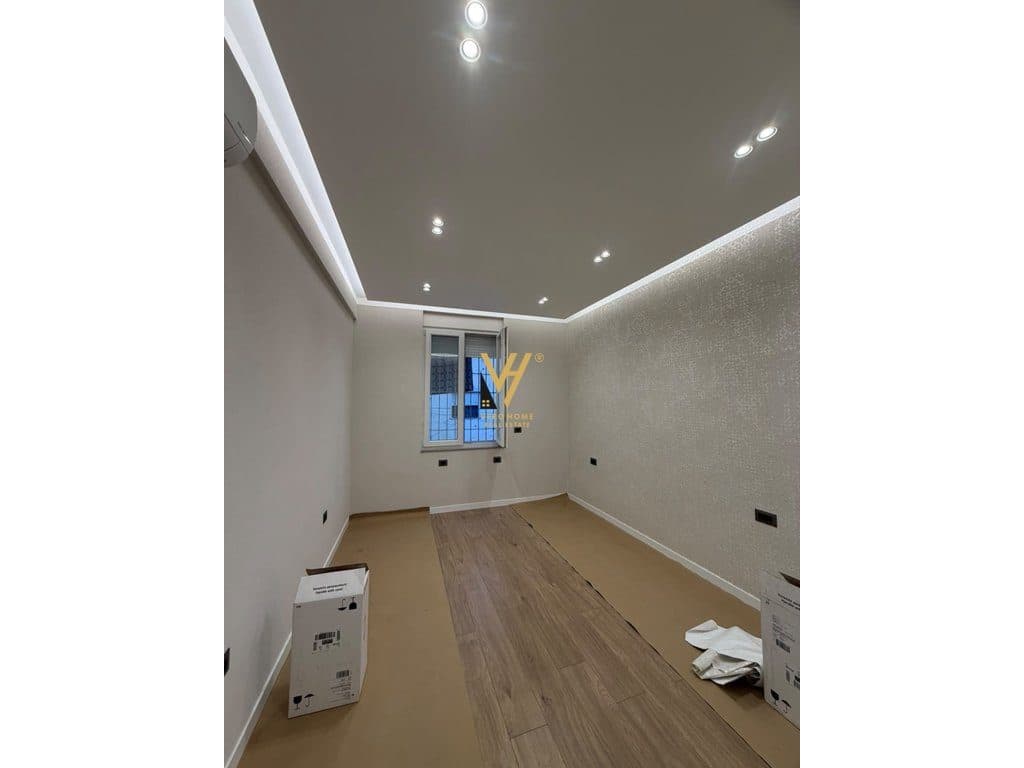 JEPET ZYRE 40 M2 ME QIRA TEK ISH EKSPOZITA 60.000 LEKE 2