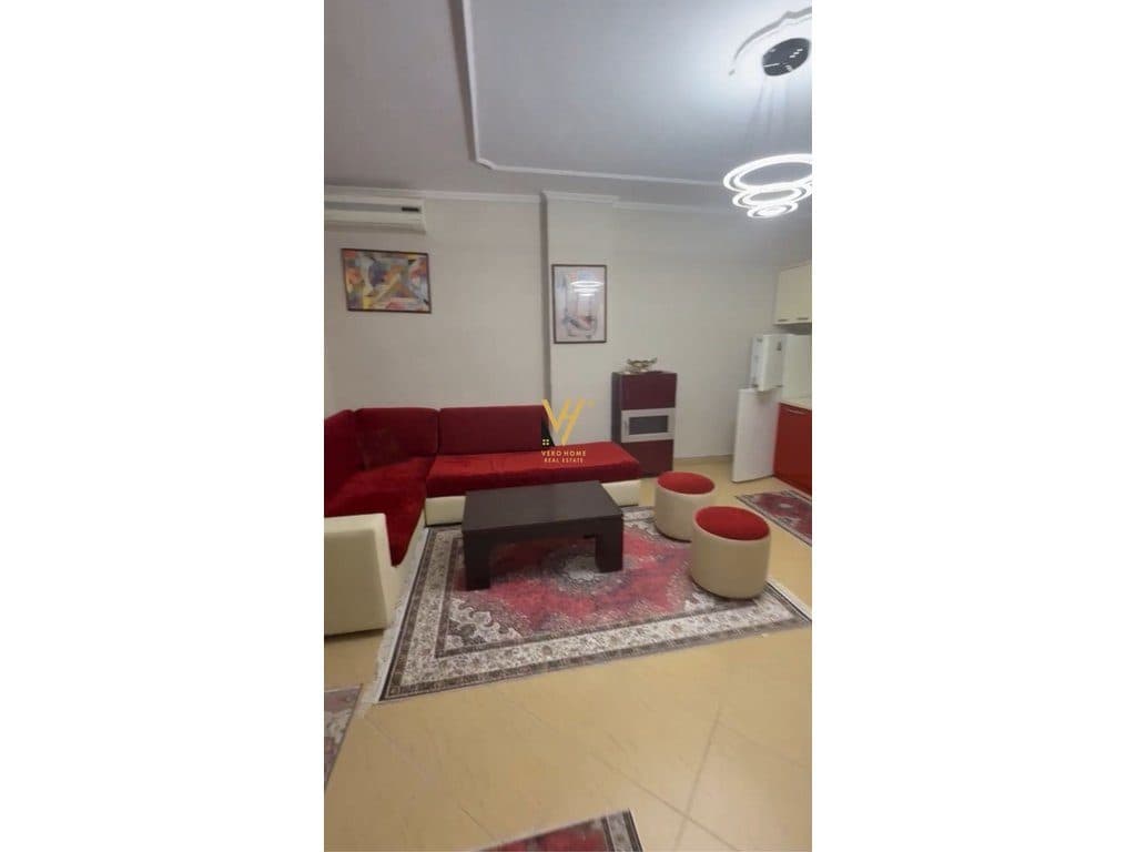 JEPET APARTAMENT 2+1 ME QERA NE ASTIR 45.000 LEKE