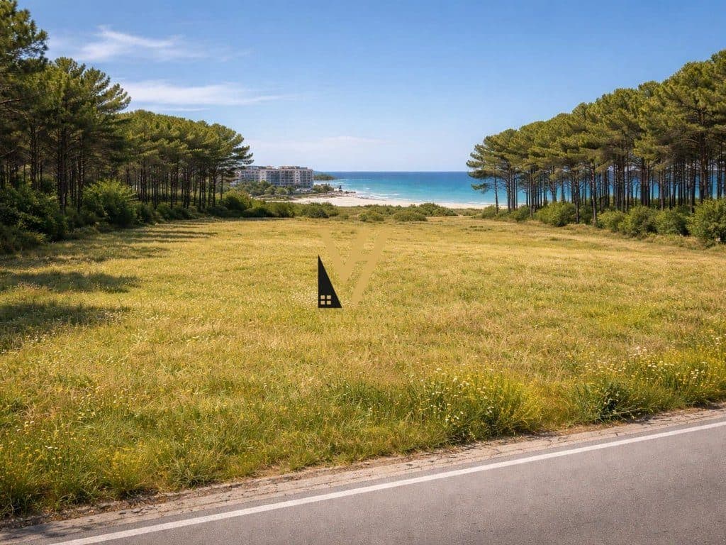SHITET TOKE 3.000 M2 NE MALIN E ROBIT 1.800.000 EURO