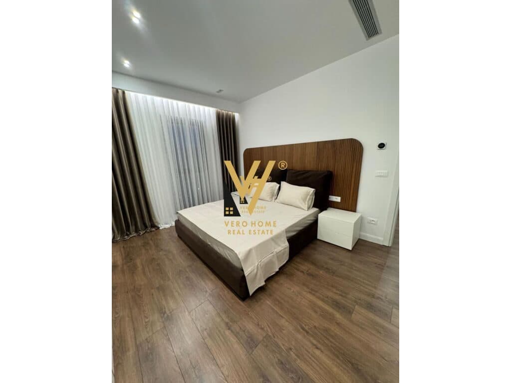 JEPET APARTAMENT 3+1+2+BLK ME QERA TE RRUGA E KAVAJES 3