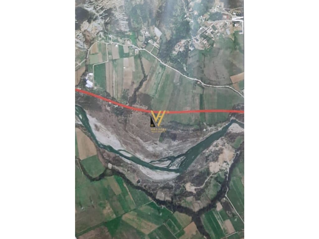 Shitet toke te autostrada Vaqarr-Teg 22.000 m2