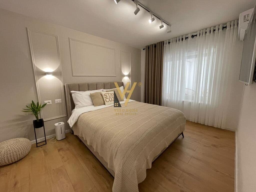Jepet Apartament 2+1+ballkon me qera te Rruga e Barrikadave 88 m2 4