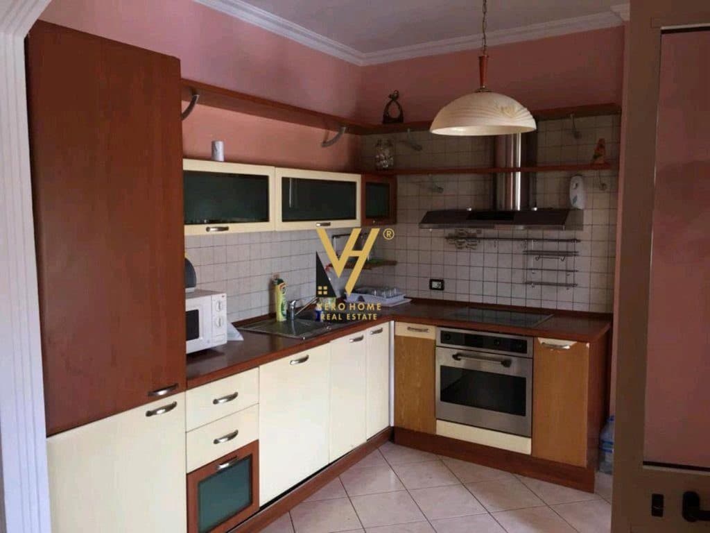 JEPET APARTAMENT 2+1+BLK ME QERA TE STACIONI I TRENIT 750 EURO 3
