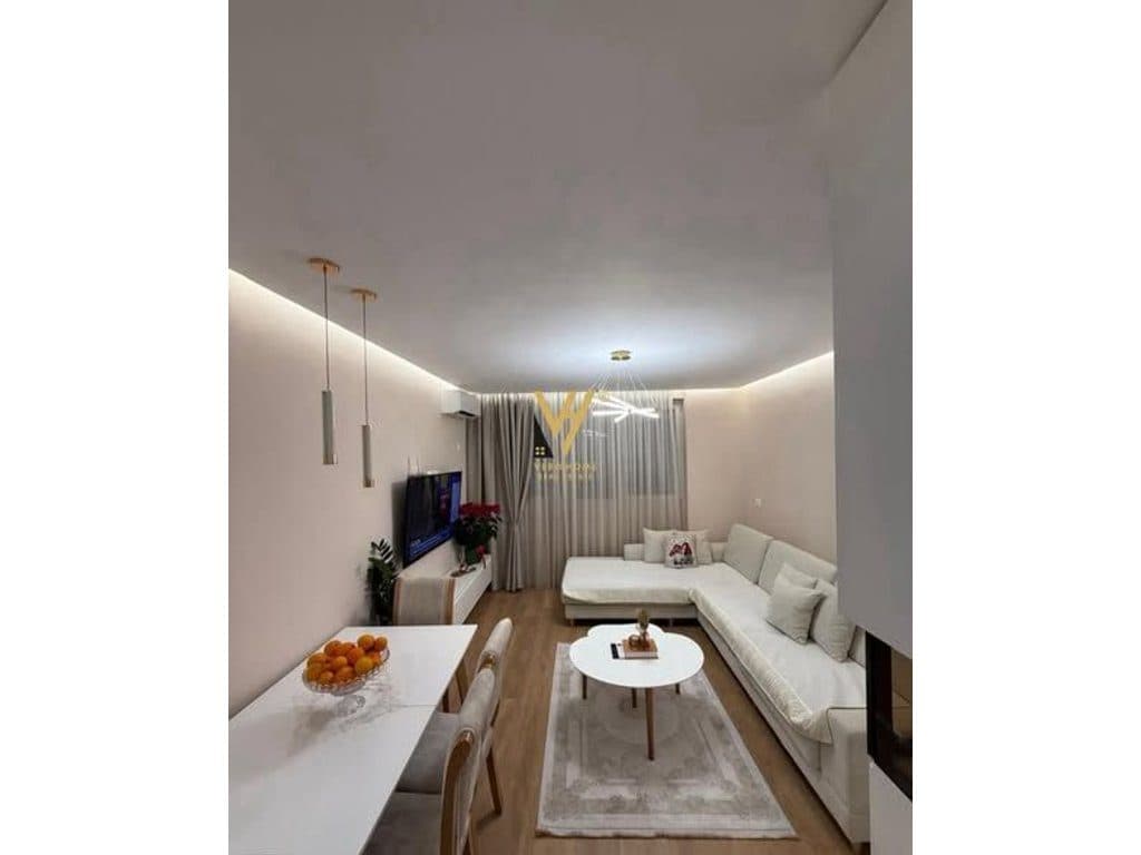 SHITET APARTAMENT 1+1 NE SHKOZE 11.000.000 LEKE