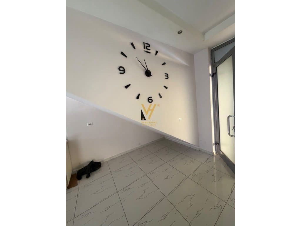 JEPET AMBIENT DUPLEX 122 M2 ME QIRA PRANË MUZEUT KOMBËTAR 1.500 EURO 3