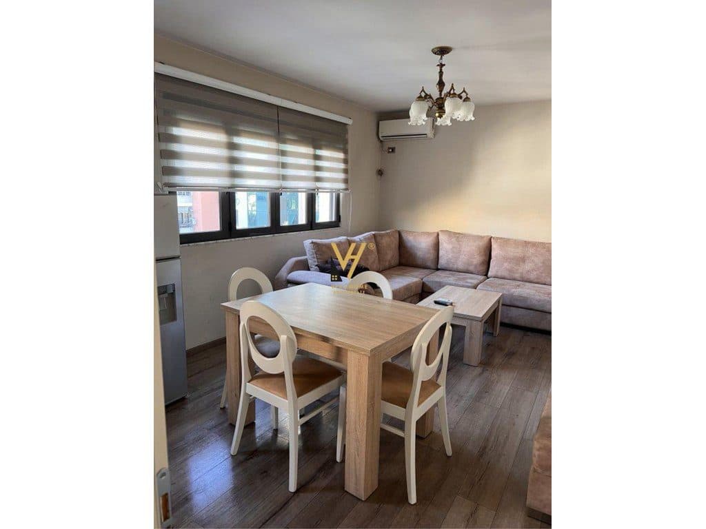 JEPET APARTAMENT 1+1 ME QIRA TE 21 DHJETORI 600 EURO