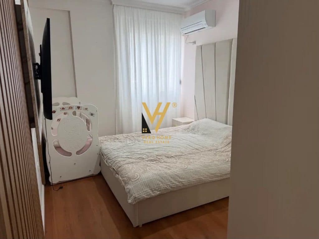 JEPET APARTAMENT 2+1+2+BLK ME QERA TE LIQENI THATE 75.000 LEKE 4