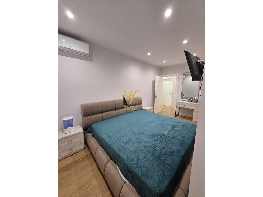JEPET APARTAMENT 2+1+BLK ME QIRA NE BLLOK 1.500 EURO 4