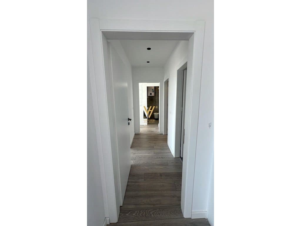 JEPET ZYRE 125 M2 ME QERA TE LAKE VIEW 150.000 LEKE 3
