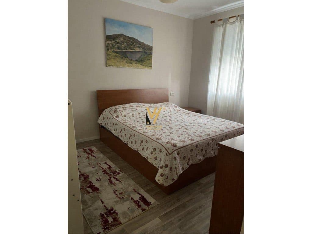 JEPET APARTAMENT 1+1+BLK ME QIRA TE STADIUMI DINAMO 900 EURO 3