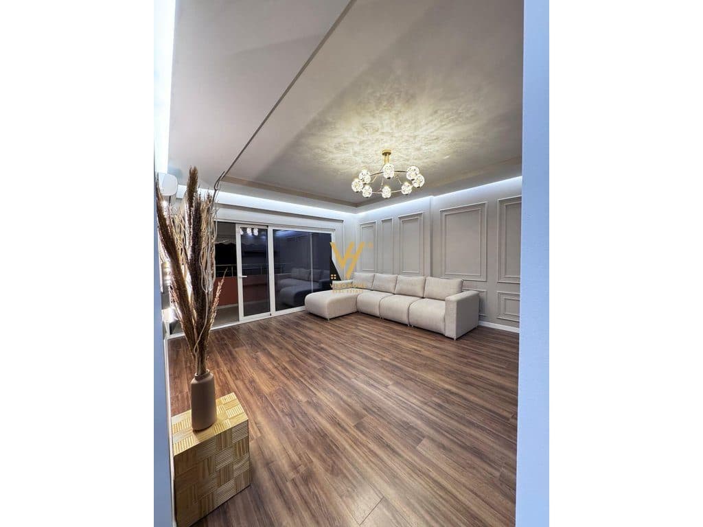 SHITET APARTAMENT 2+1+2 TE KOMUNA E PARISIT 285.000 EURO