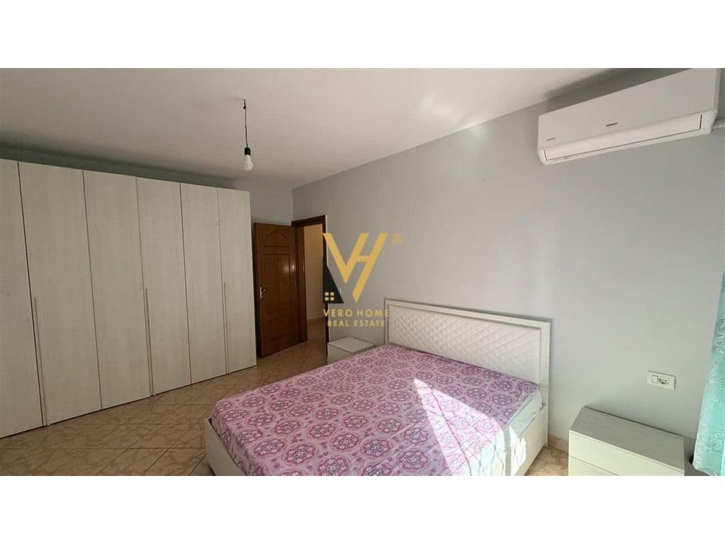 JEPET APARTAMENT 2+1+BLK ME QERA TE ISH PARKU I AUTOBUSAVE 55.000 LEKE 3