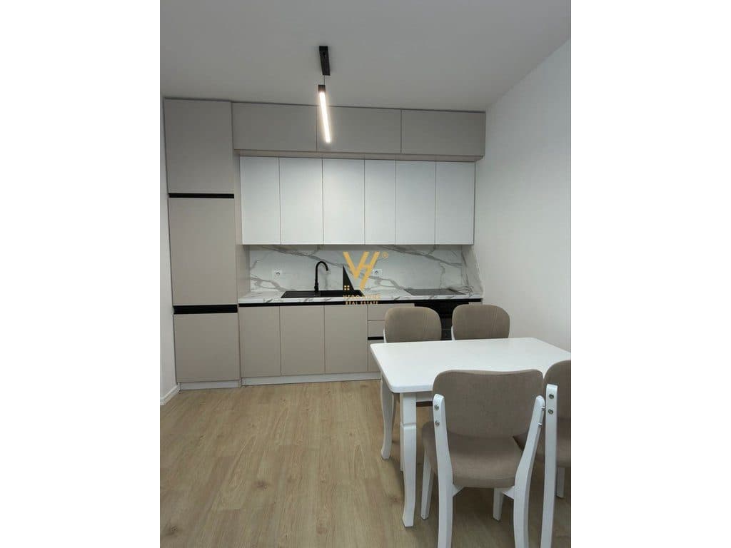 JEPET APARTAMENT 2+1+2 ME QIRA TE KOMUNA E PARISIT 1.200 EURO 2