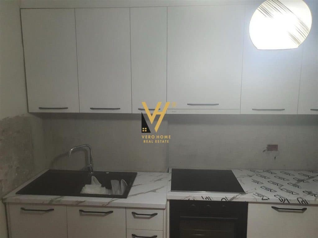 JEPET APARTAMENT 2+1+BLK ME QERA NE BLLOK 750 EURO 3