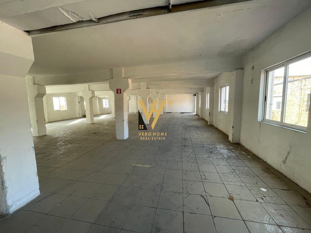 JEPET MAGAZINE 600 M2 ME QERA NE ALLIAS 1.300 EURO 3
