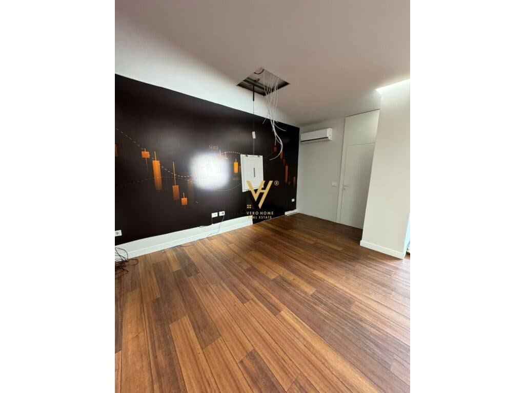 Jepet Zyre me qera te Shallvaret 150 m2 3