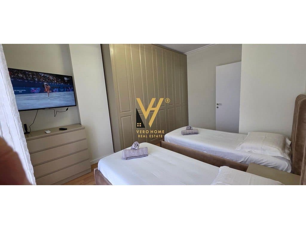 JEPET APARTAMENT 2+1+BLK ME QIRA TE PAZARI I RI 900 EURO 4