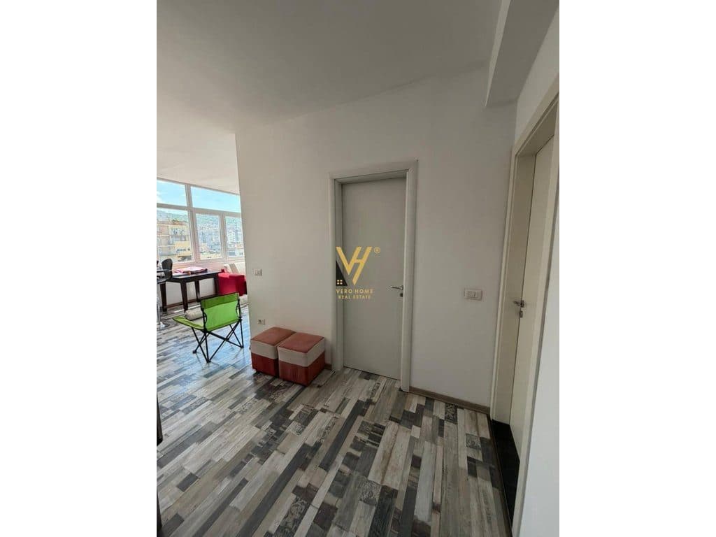 JEPET APARTAMENT 1+1 ME QERA NE VASIL SHANTO 750 EURO 2