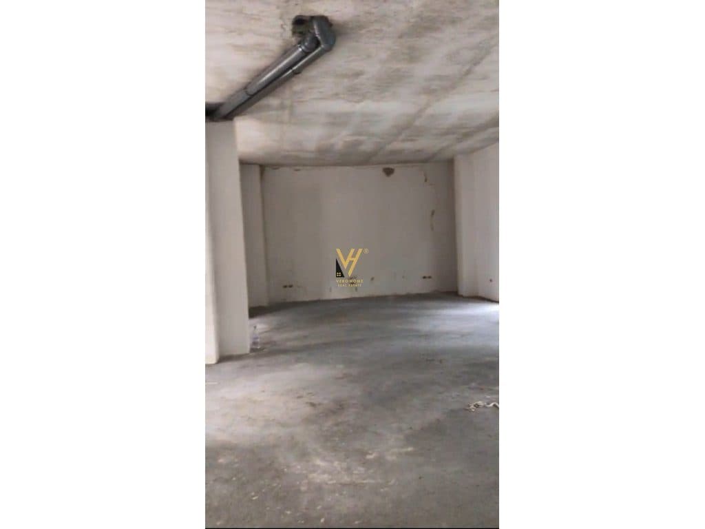 JEPET ZYRE 153 M2 ME QERA TE RRUGA E SALES 3.000 EURO 3
