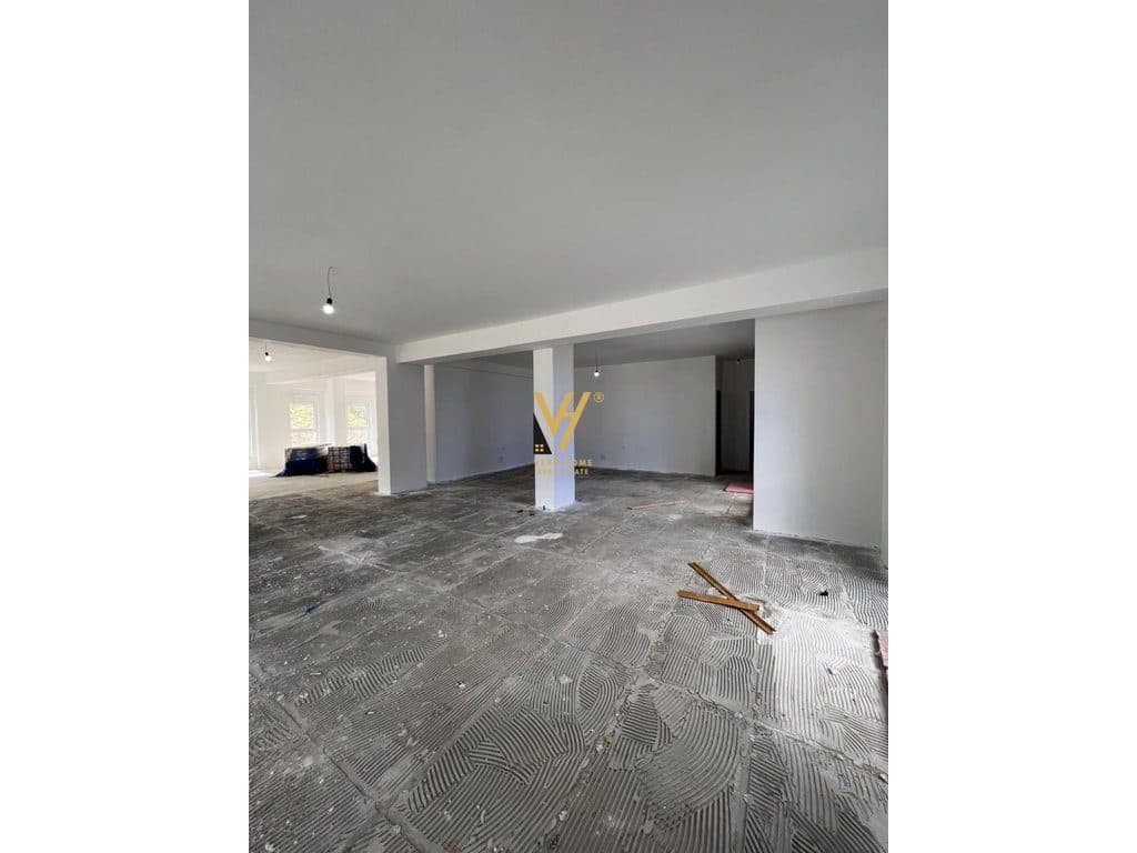 JEPET AMBIENT BIZNESI 216 M2 ME QERA TE RESIDENCA KAIMI 3.000 EURO 3