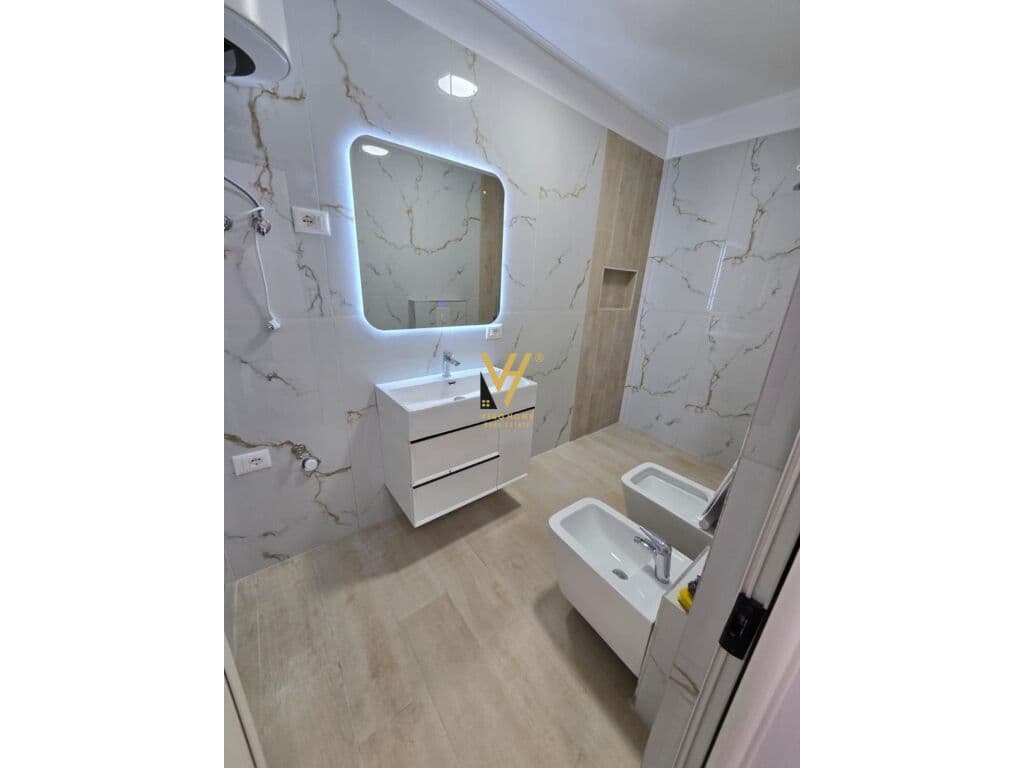 Shitet Apartament 2+1+ballkon te Rruga e Elbasanit 73 m2 3