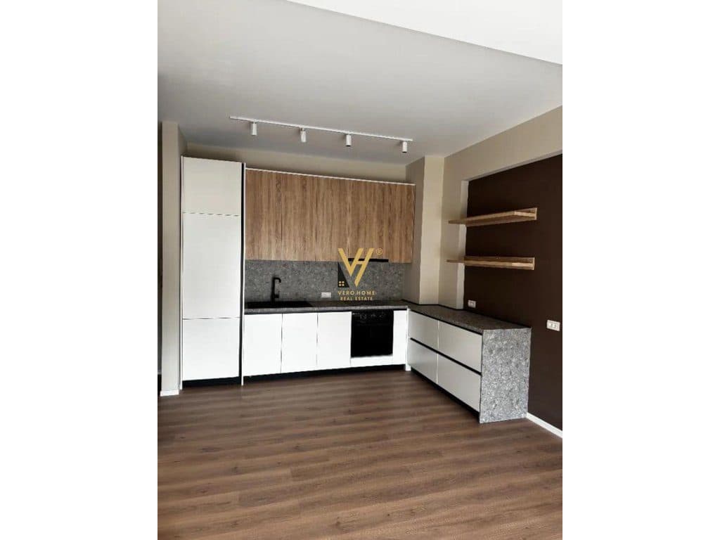 JEPET APARTAMENT 1+1+BLK ME QIRA TE BRRYLI 50.000 LEKE 4