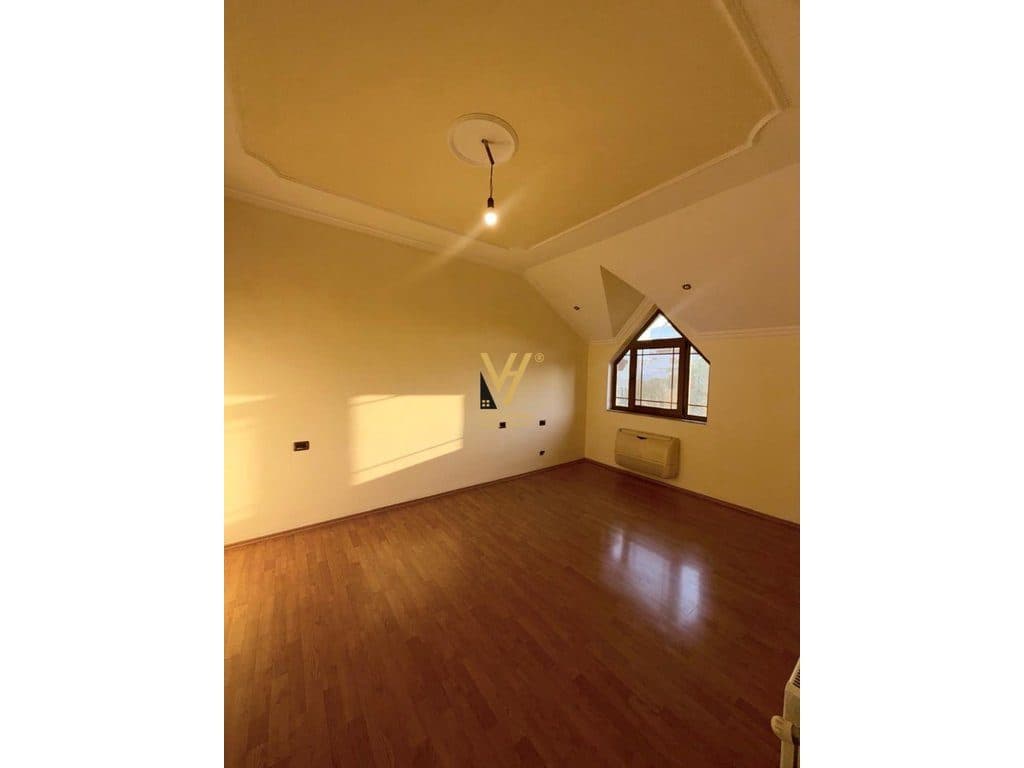 JEPET ZYRE 125 M2 ME QERA NE ISH-BLLOK 1.500 EURO 4