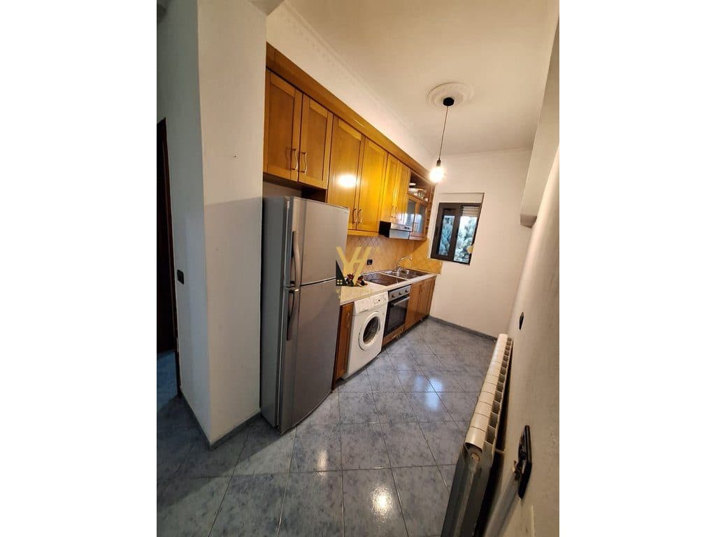JEPET APARTAMENT 2+1+3 BLK ME QERA TE BULEVARDI I RI 55.000 LEKE 3
