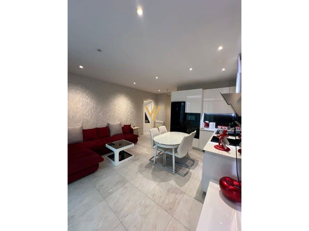 SHITET APARTAMENT LUKSOZ 2+1+BLK TE AMBASADOR 3, STADIUMI AIR ALBANIA 455.000 EURO 2