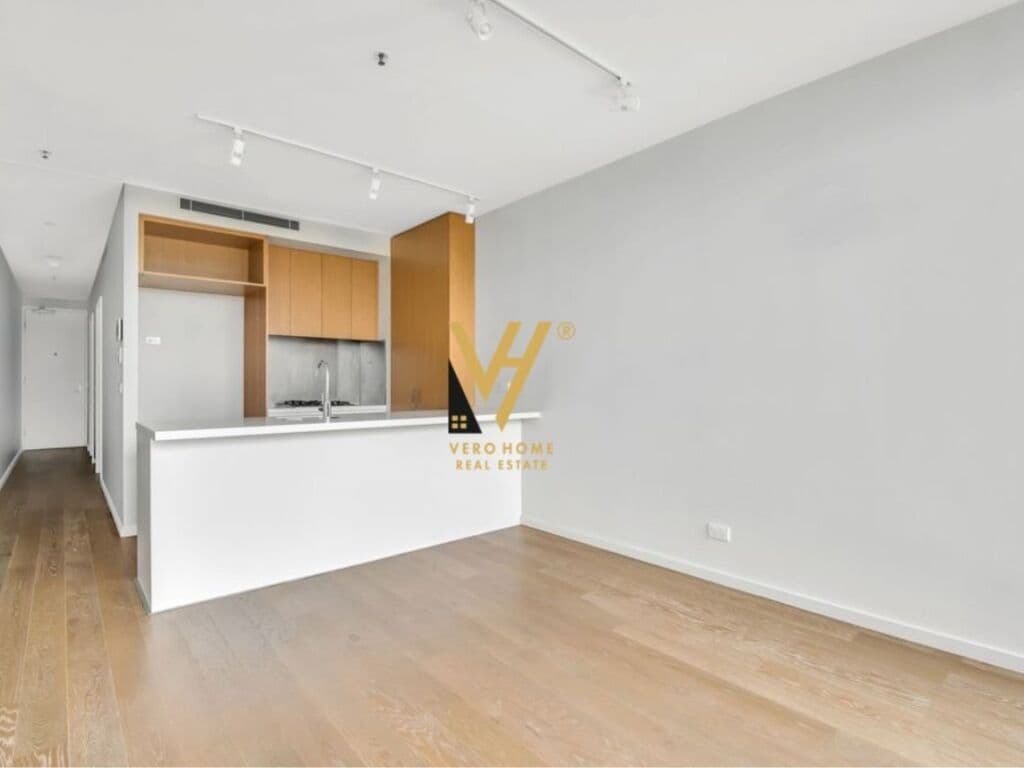 Shitet Apartament 2+1+2 te Fusha e Aviacionit 119 m2