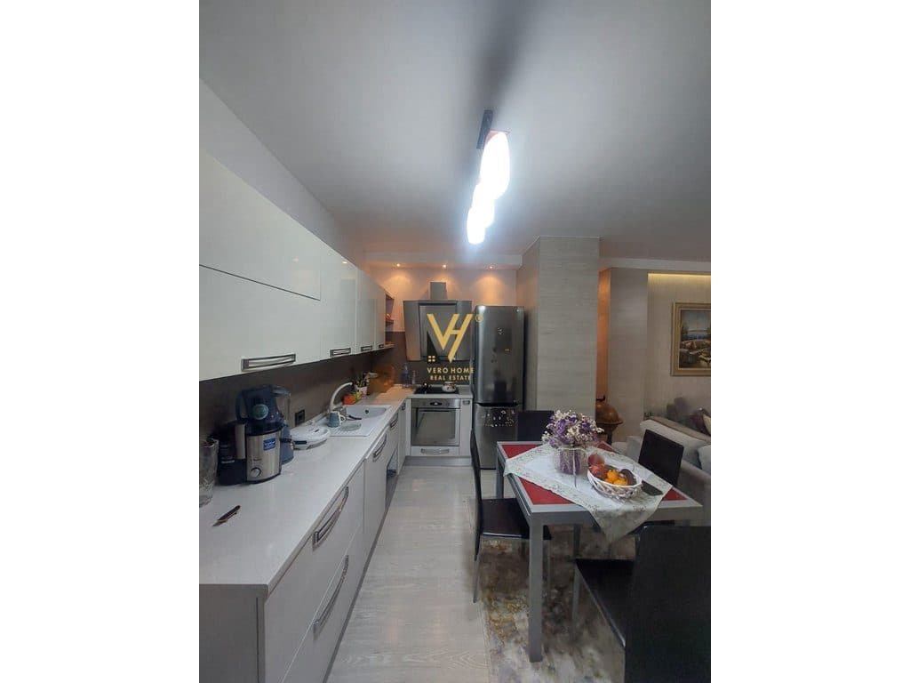 JEPET APARTAMENT 2+1+2+3BLK ME QERA TE ISH ATSH 900 EURO 2