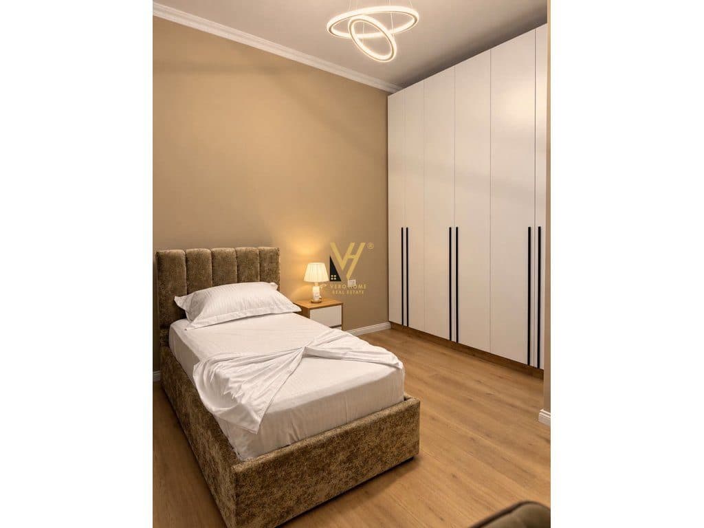 JEPET APARTAMENT 2+1+2+BLK ME QERA TEK KOPSHTI BOTANIK 1.200 EURO 4