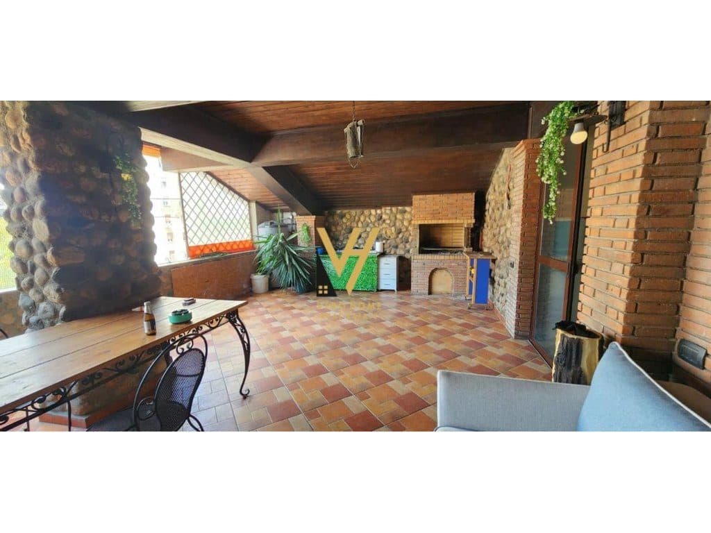 JEPET VILE TRE KATESHE ME QIRA TE RR. ISLAM ALLA 4.000 EURO 4
