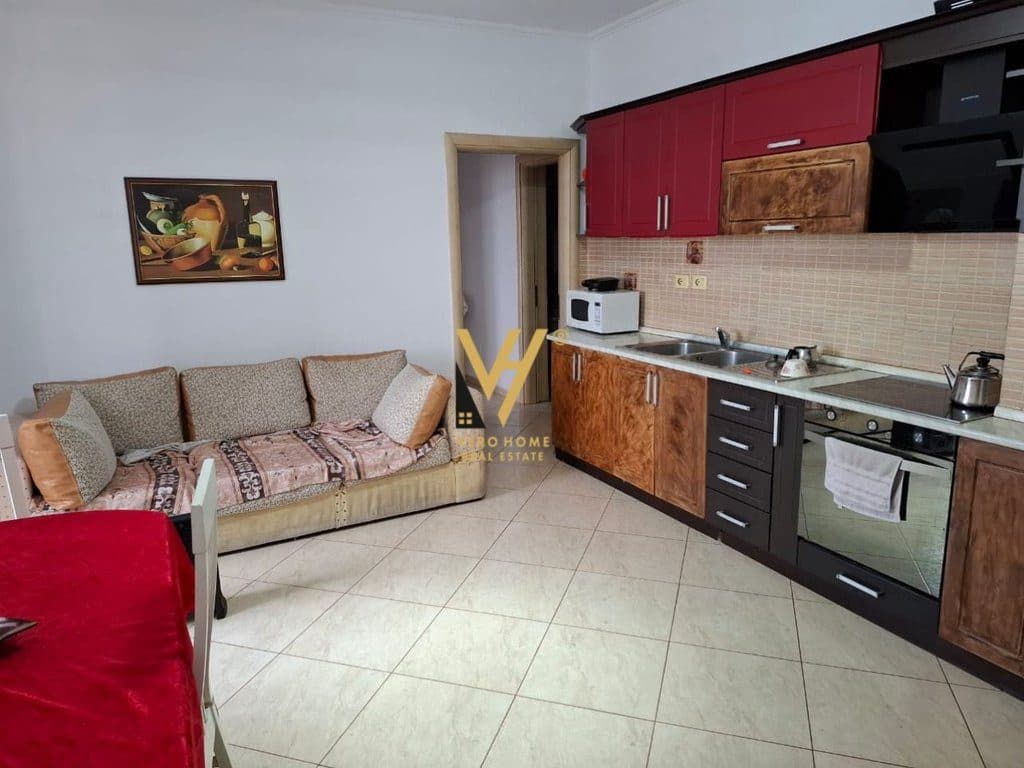 JEPET APARTAMENT 2+1+2+BLK ME QIRA TE RRUGA FORTUZI 70.000 LEKE 2