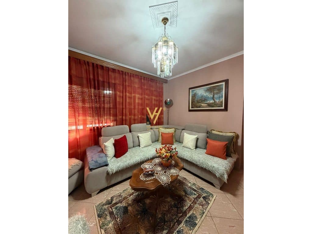 JEPET APARTAMENT 1+1 ME QIRA TE MYSLYM SHYRI 75.000 LEKE 2