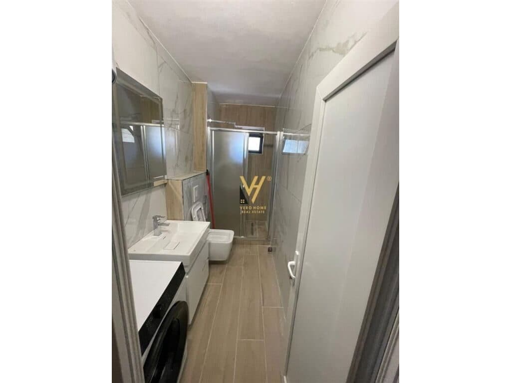 Jepet Apartament 2+1+ballkon me qera te Stadiumi Dinamo 95 m2 4