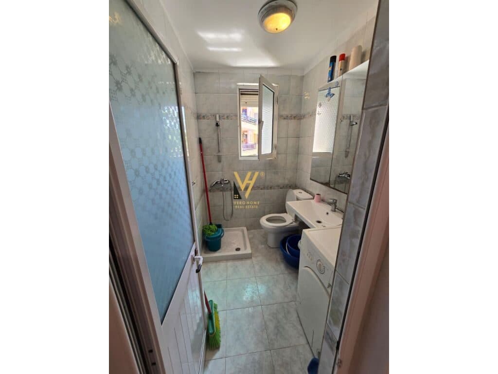 Shitet Apartament 1+1+ballkon te Rruga Hoxha Tahsim 50 m2 2