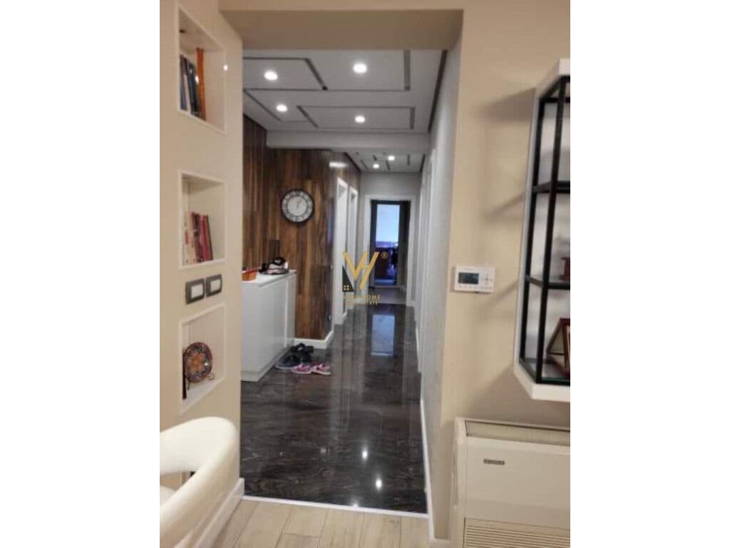 Shitet apartament 3+1+2 te Tegu 147 m2 pran White House 3