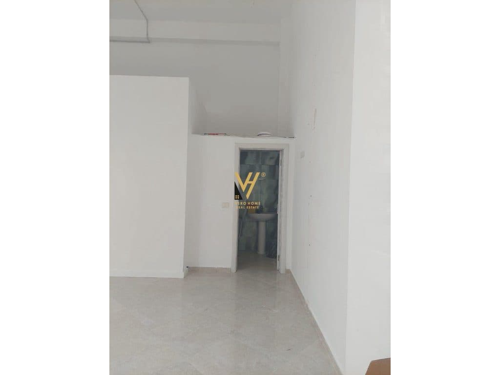 JEPET DYQAN 47 M2 ME QERA NE ASTIR 45.000 LEKE