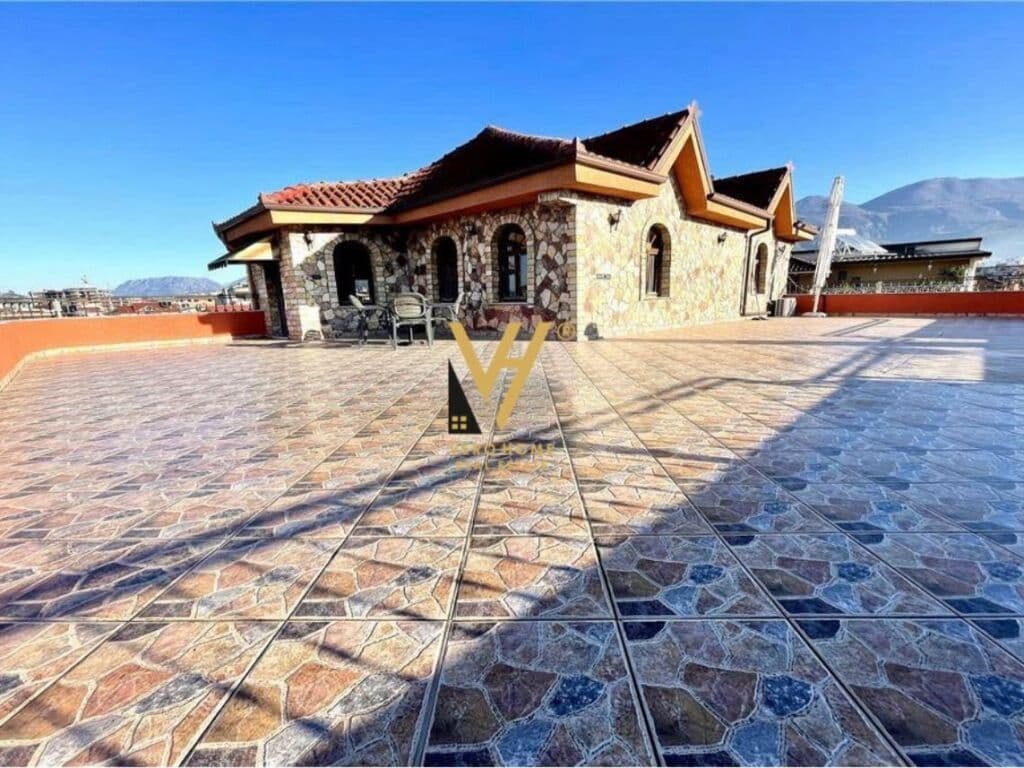 Jepet Apartament 3+1+verande me qera te Spitali Amerikan 2 80 m2
