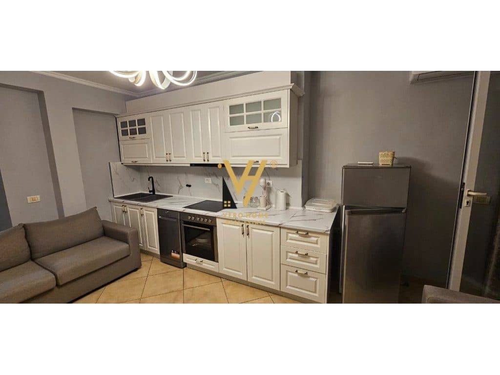JEPET APARTAMENT 1+1+BLK ME QERA TE KODRA E DIELLIT 48.000 LEKE 2