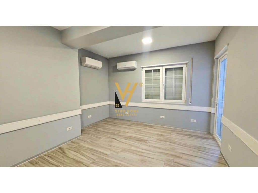 JEPET AMBIENT BIZNESI 110 M2 ME QIRA TE MATERNITETI I RI 90.000 LEKE
