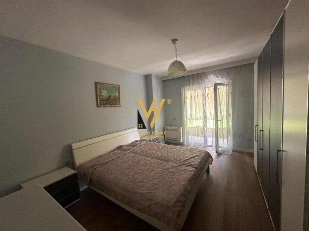 Shitet Apartament 3+1+2+ballkon te Komuna e Parisit 125 m2 4