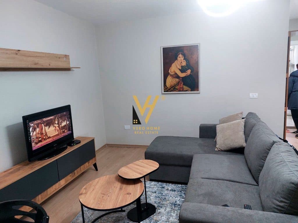 JEPET APARTAMENT 2+1 ME QERA TE 21 DHJETORI 70.000 LEKE