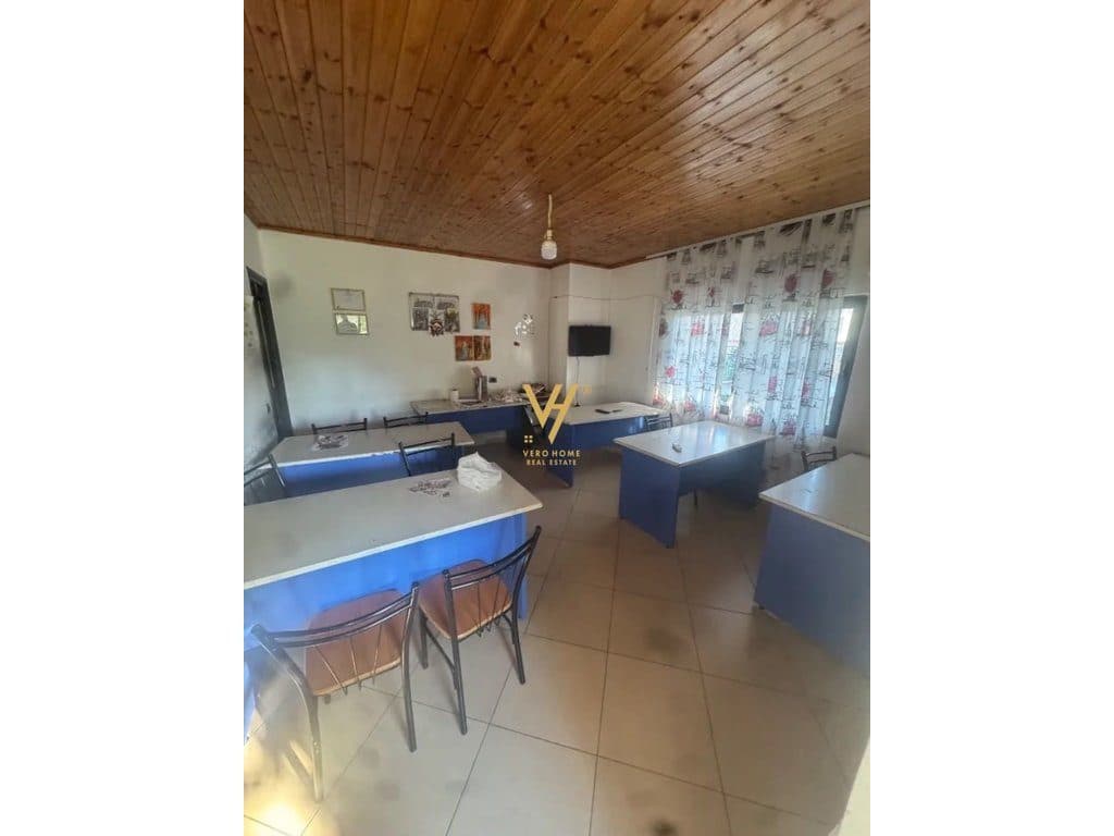 JEPET ZYRE 100 M2 ME QERA TE KRISTAL CENTER 55.000 LEKE 1