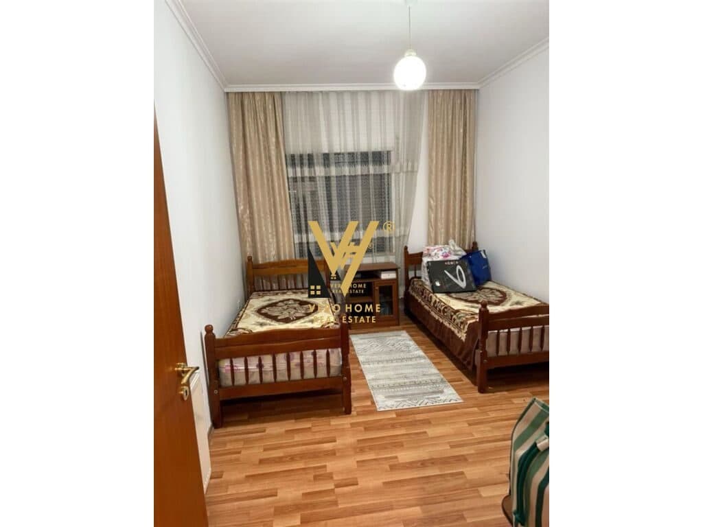 JEPET APARTAMENT 2+1 ME QERA TE GALERIA 650 EURO 3